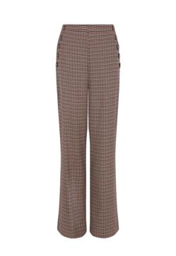 Imagen secundaria 2 - La blazer de Mirto, la blusa d eMango y los pantalones de Cortefiel.