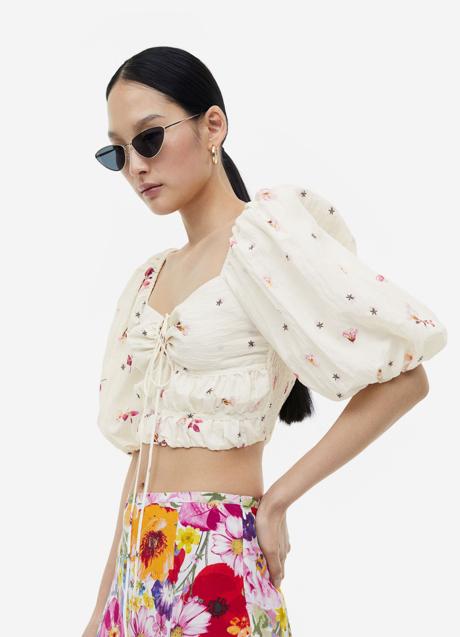 Imagen - Blusa con estampado de flores H&M (24,99 euros)