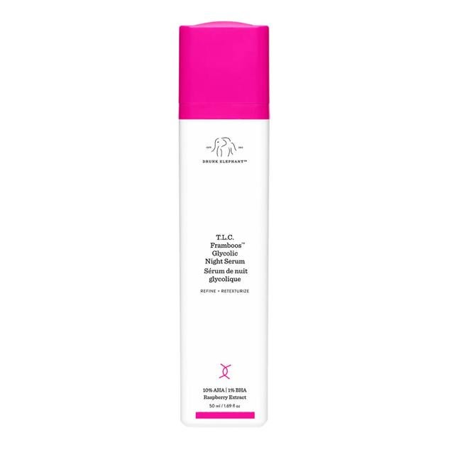 T.L.C. Framboos™ Glycolic Night Serum de Drunk Elephant actúa como regenerador celular para restaurar la piel apagada y envejecida, suavizar las arrugas, poros y aclarar las manchas. Incorpora una tecnología avanzada con un cóctel de alfa y beta hidroxiácidos, como el glicólico, tartáricos, láctico, cítrico y salicílico conocidos por sus propiedades renovadoras, antiedad y purificantes. Además, contiene extractos calmantes para evitar la irritación de tan potente combinación con aloe vera, aceites vegetales nutritivos, extracto de cactos y castaño de indias.