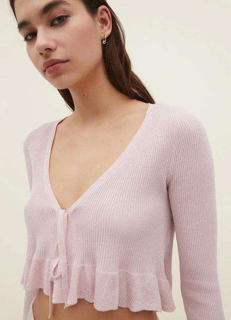 Imagen - Chaqueta corta con volante de Stradivarius (22,99 euros)