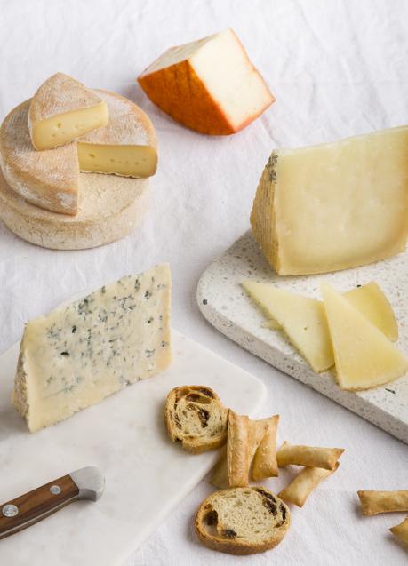 Imagen - La cesta Josep de Petramora, para los padres más queseros. / PETRAMORA