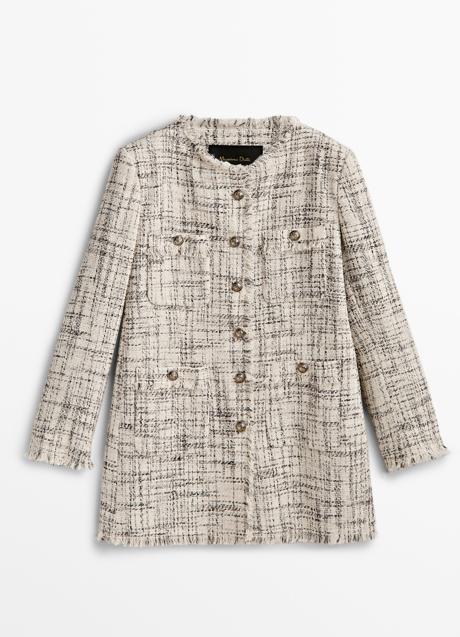 Imagen - Chaqueta larga tweed con botones dorados de Massimo Dutti. (149 euros). Disponible en todas las tallas.