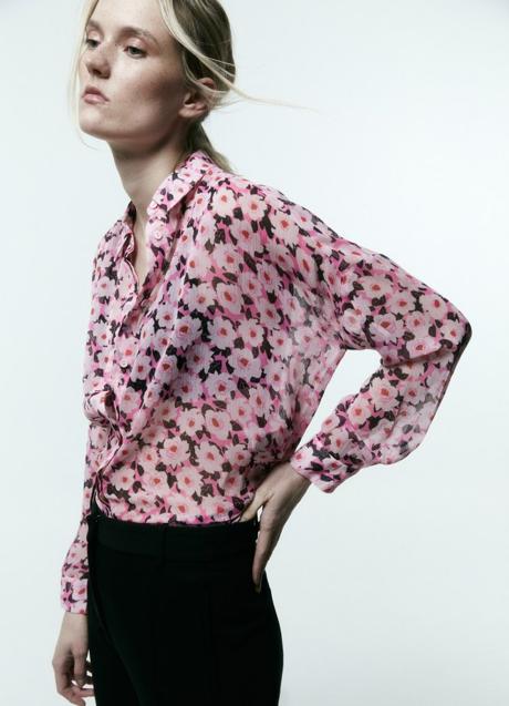 Imagen - Camisa con estampado de flores (19,99 euros)