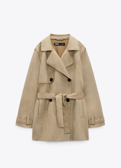 Imagen - Gabardina corta de antelina de Zara. Foto: Zara. 