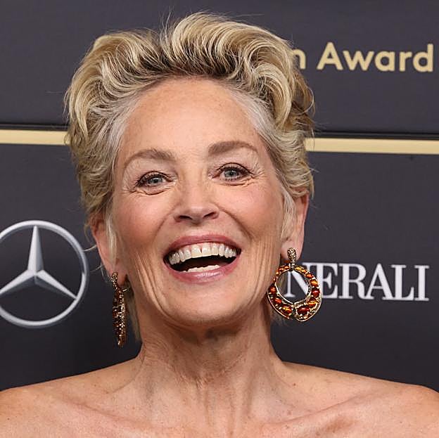 Tres cremas antiedad buenas y baratas que las famosas compran en el supermercado