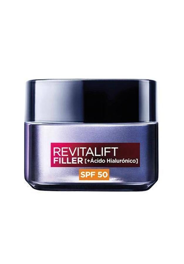 Revitalift Filler + Ácido Hialurónico SPF50 de L’Oréal aporta la máxima hidratación durante 48 horas, devuelve el volumen, elasticidad, tersura y protege del fotoenvejecimiento gracias a su factor solar y los tres tipos de ácido hialurónico en diferentes pesos moleculares y con acción relleno que acaban con las arrugas al penetrar en las diferentes capas de la piel.