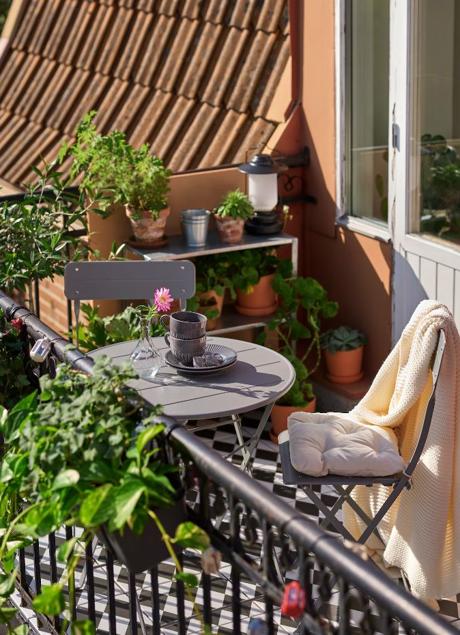 Imagen - Conjunto de mesa y sillas SUNDSÖ de IKEA.