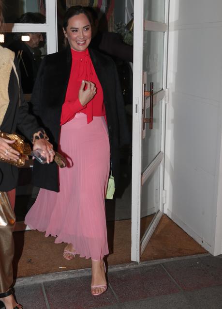 Imagen - Tamara Falcó con un look rosa y rojo. / GTRES