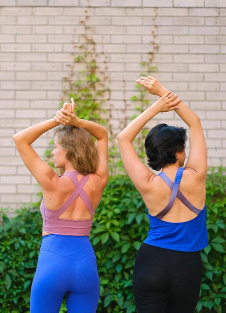 Imagen - Mujeres con espaldas tonificadas/PEXELS