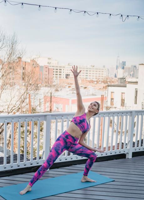 Imagen - Mujer haciendo pilates/PEXELS