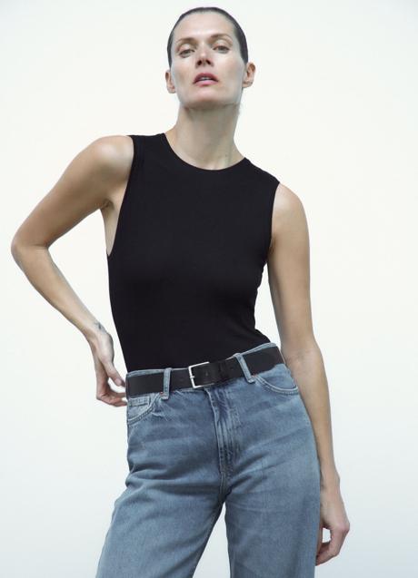 Imagen - Body sin mangas en algodón de Zara (7,99 euros). Foto: Zara.