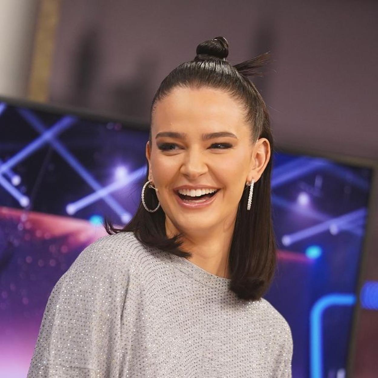 Laura Escanes tiene todas las claves de estilo para que estrenas la nueva temporada con los mejores looks de primavera. 