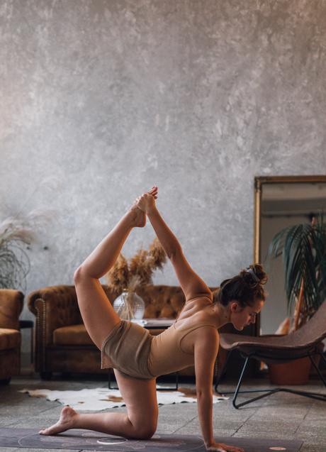 Imagen - Mujer haciendo Pilates/PEXELS