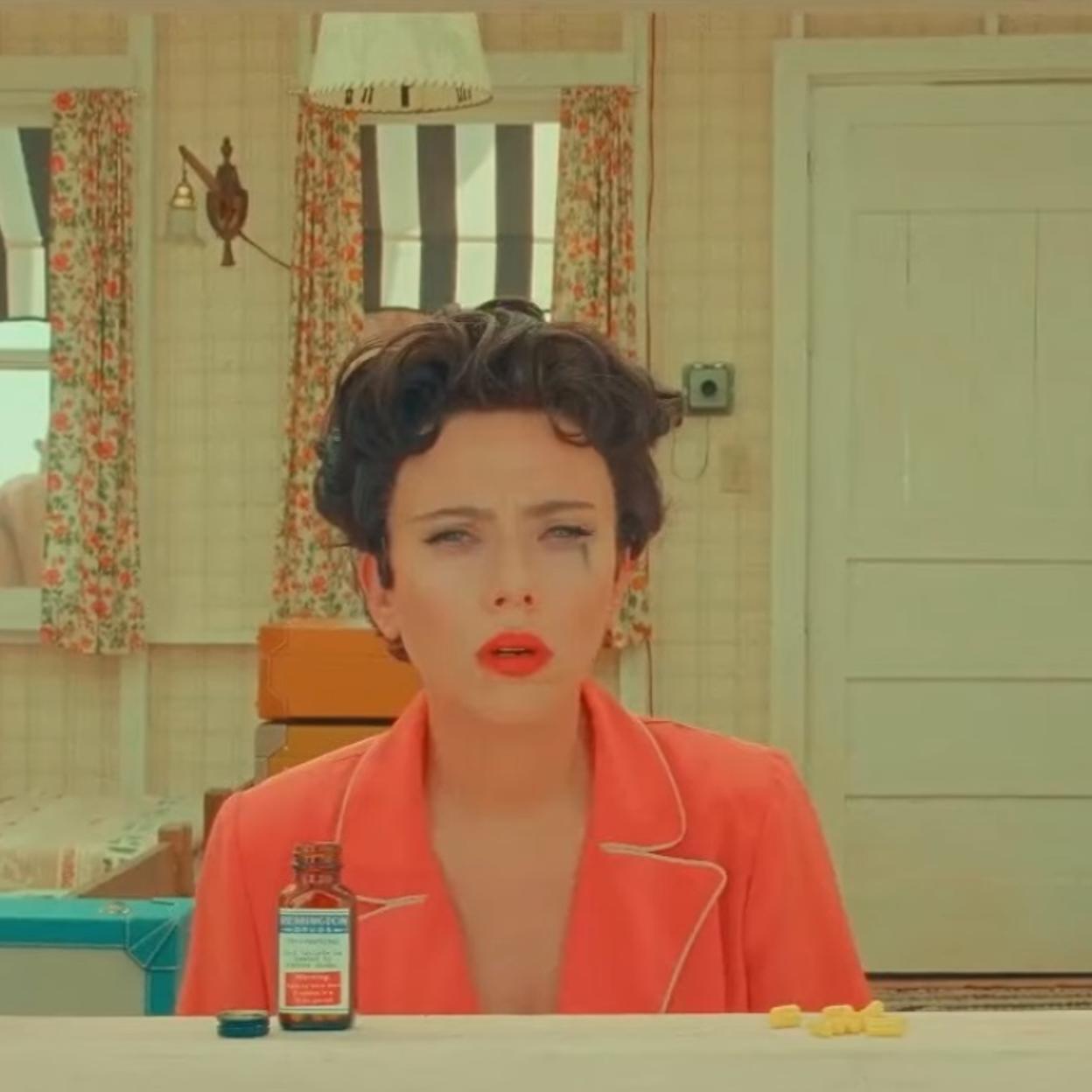 Scarlett Johansson protagoniza Asteroid City, la última película de Wes Anderson. 