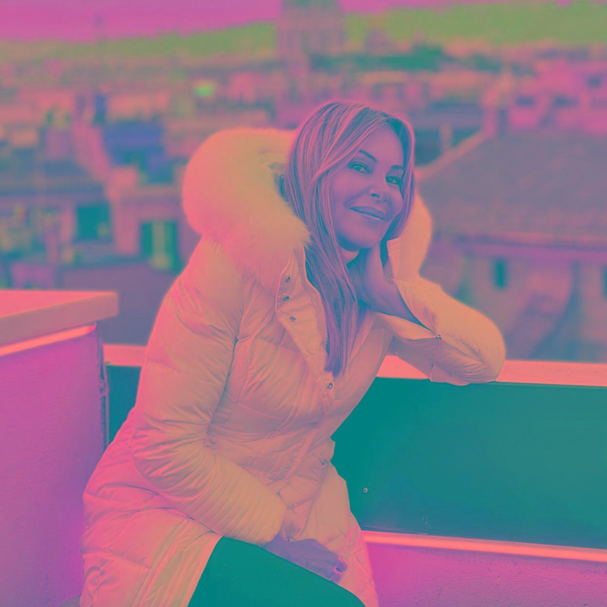 Ana Obregón ya disfruta de su bebé en una imponente casa de una de las zonas más privadas de Miami, asistida por una niñera. 