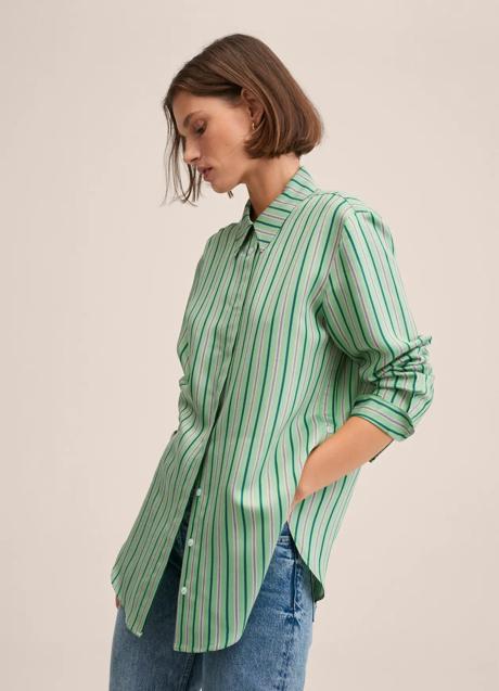 Imagen - Camisa con estampado de rayas en verde de Mango Outlet. Foto: Mango Outle
