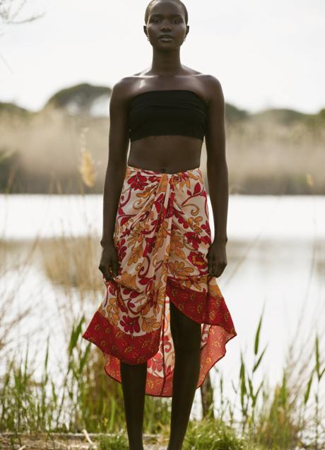 Imagen - Falda estampada de Zara (25,99 euros)