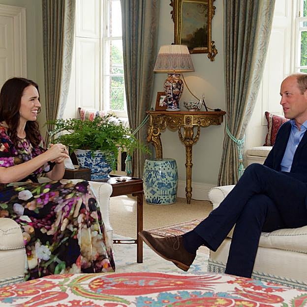 El retorno de Jacinda Ardern: de su estrecha relación con el príncipe Guillermo a su alianza estratégica con Macron 