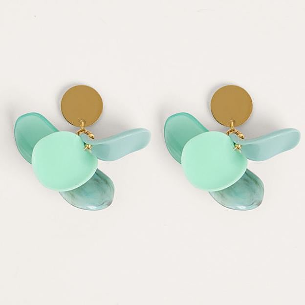 Pendientes de pétalos de Malababa, 70€.