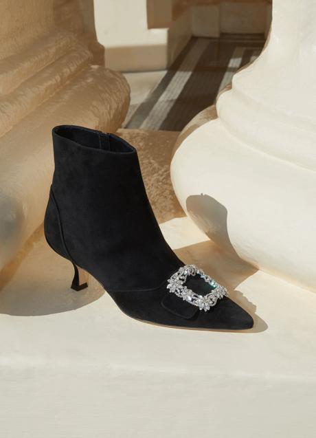 Imagen - Bodegón conbotín de Manolo Blahnik.