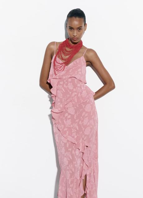 Imagen - Vestido rosa de Zara (39,95 euros)
