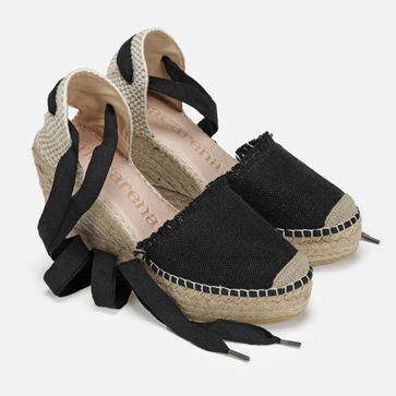 Imagen secundaria 1 - Las alpargatas de Gaimo, Macarena y Toni Pons.