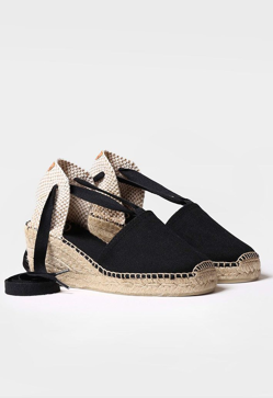 Imagen secundaria 2 - Las alpargatas de Gaimo, Macarena y Toni Pons.