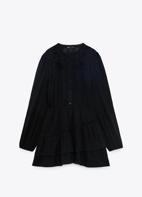 Imagen - Vestido negro corto con bordados de Zara. Foto: Zara.
