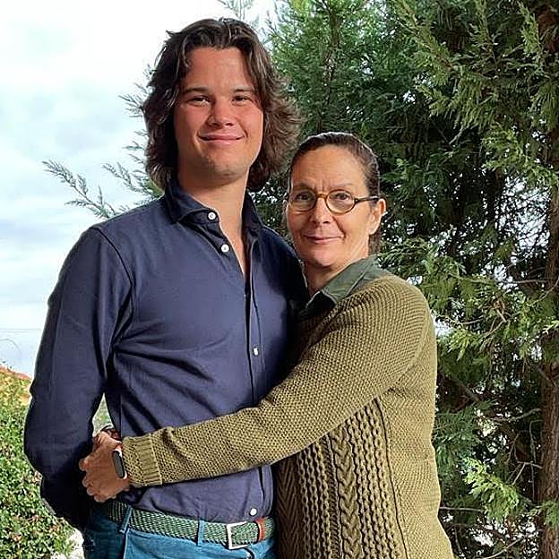 Hablamos con Kucca Gotor, tía de Bosco Martínez-Bordiú, sobre su sobrino, sobrevivir a un cáncer, diseñar para las infantas y el estilo de Letizia