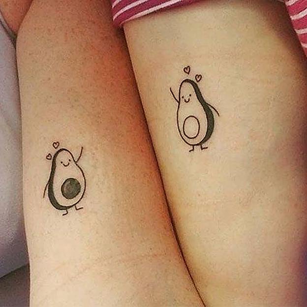 Tatuaje de aguacate a juego