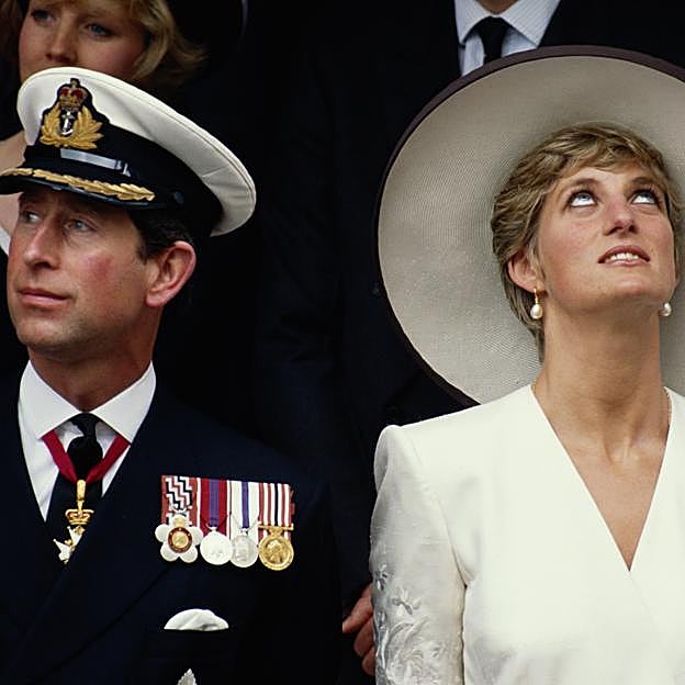 Carlos III fracasa en su intento de robar la leyenda pop de Diana de Gales: de Elton John a Harry Styles, ninguna estrella quiere cantar en su Coronación