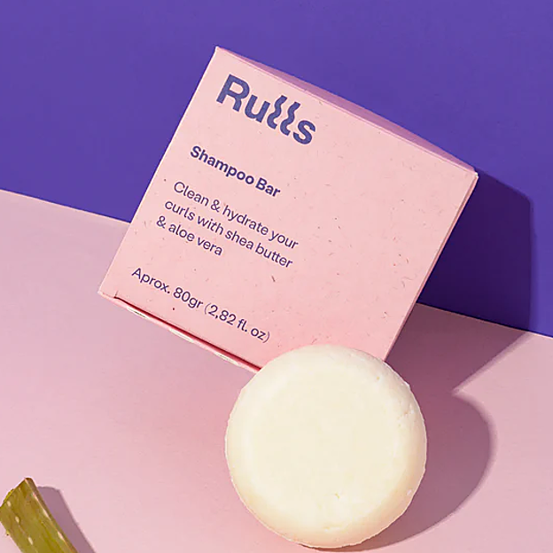 Imagen principal - Los champús para pelo rizado.