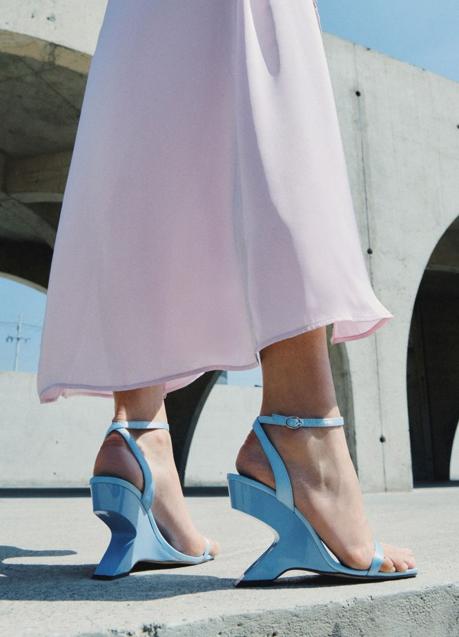 Imagen - Sandalias con cuña de Sfera (59,99 euros)