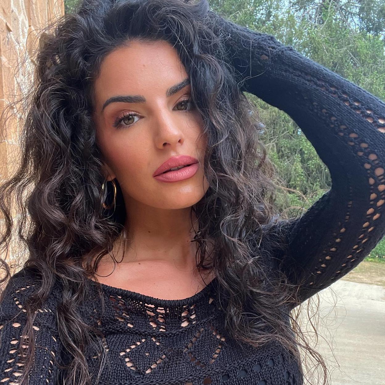 Estos son los champús que las chicas con el pelo rizado recomiendan por encima de cualquier cosa. 