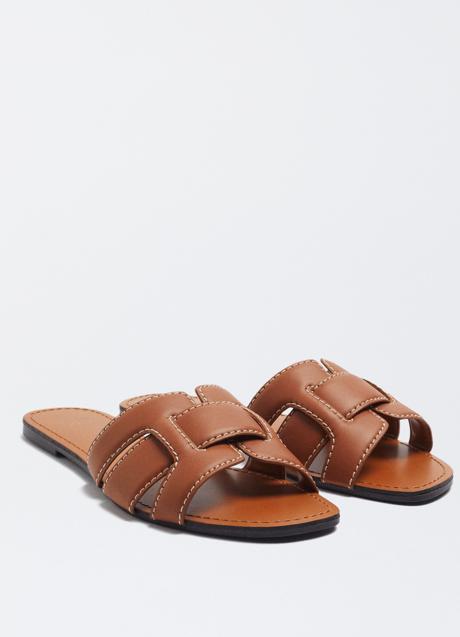 Imagen - Sandalias planas en marrón de Parfois (25,99 euros). Foto: Parfois.