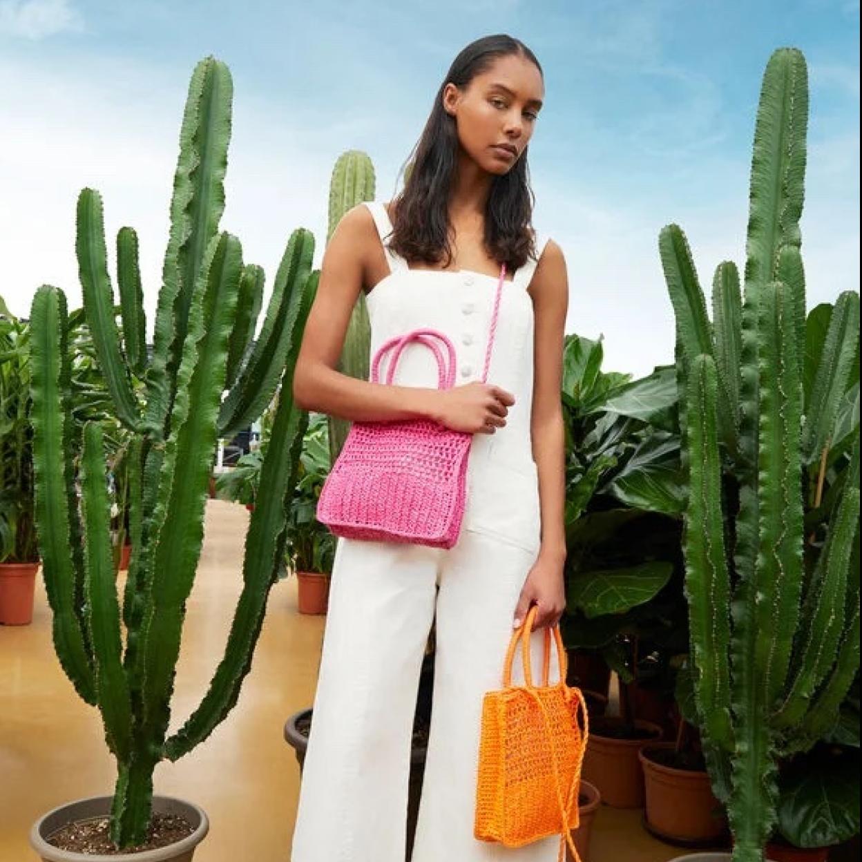 Descubre todas las prendas y accesorios de Parfois que tienes que ver antes de que se agoten.