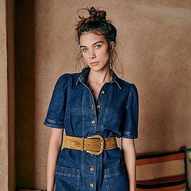 Lo nuevo de Zara que adelanta el verano y ya está a punto de agotarse: vestidos estampados, bolsos de rafia y sandalias todoterreno