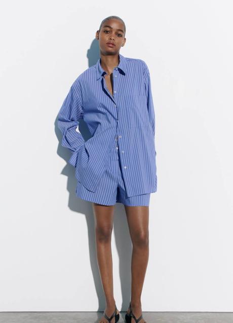 Imagen - Conjunto estampado de rayas con camisa oversize y shorts