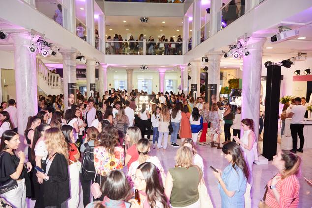 Los asistentes al evento quisieron probar todas las experiencias que ofrecían las marcas que nos acompañaban en el Mujerhoy Fest