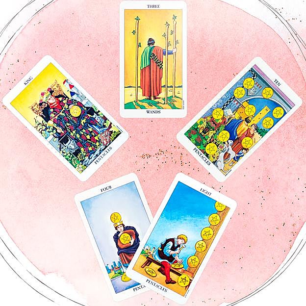 Las cartas del Tarot y el influjo de la Luna de las Flores te llenan de energía esta semana para arrasar en la vida y en el amor