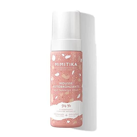 Autobronceador corporal con aceite de kukui de Mimitika. 
