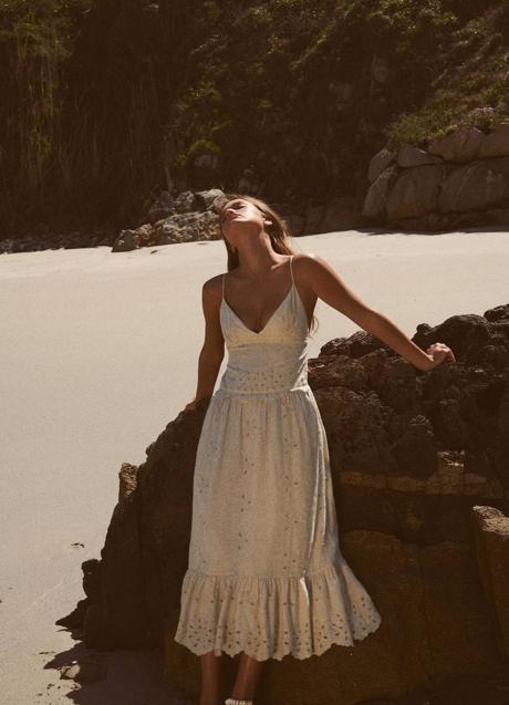 Imagen - Vestido blanco de lino bordado