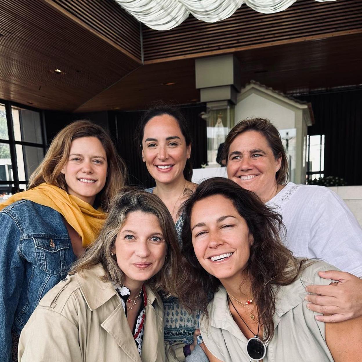 Tamara Falcó y sus amigas en el viaje de despedida a Fátima.