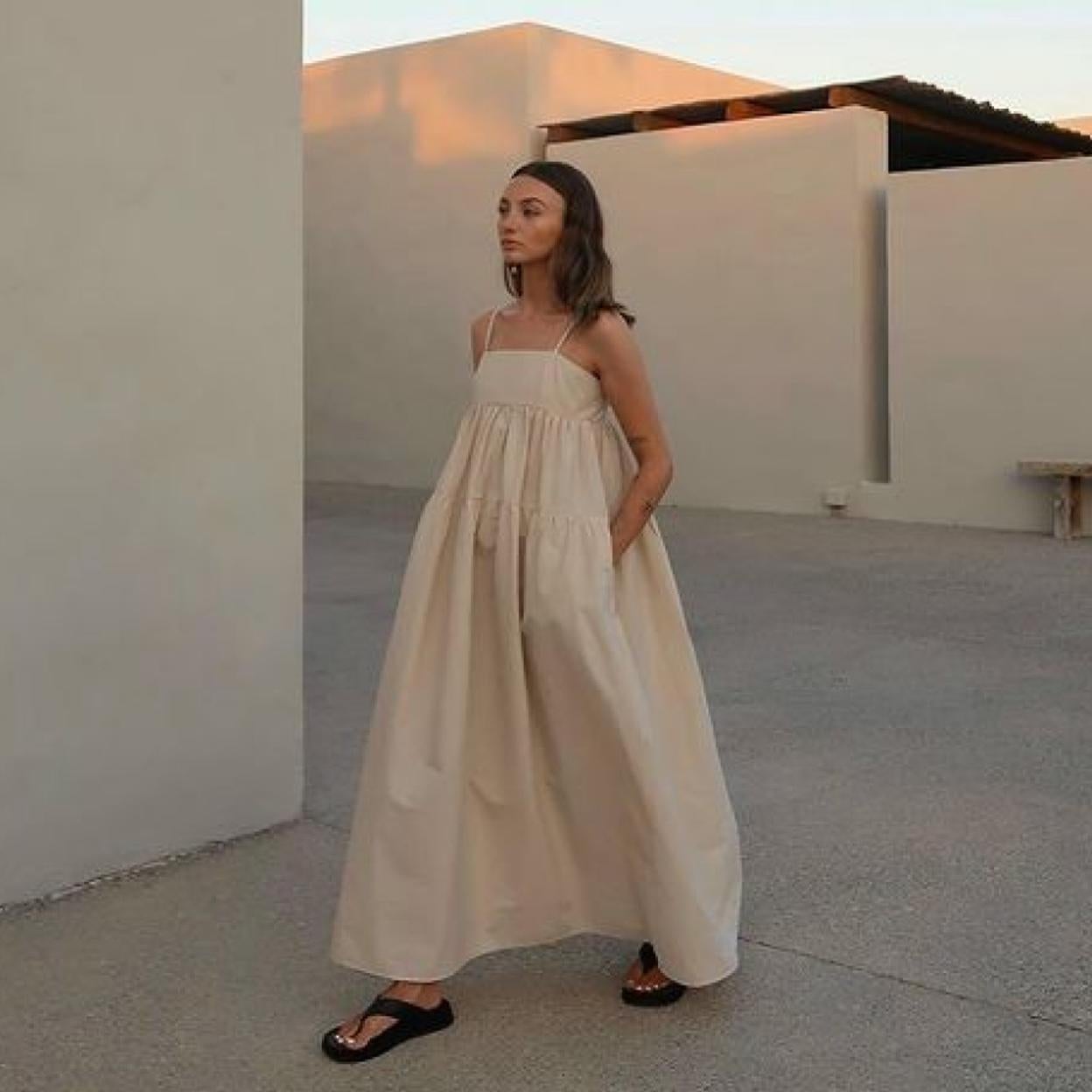 Tenemos el vestido favorito de las italianas para verano y es de Mango.