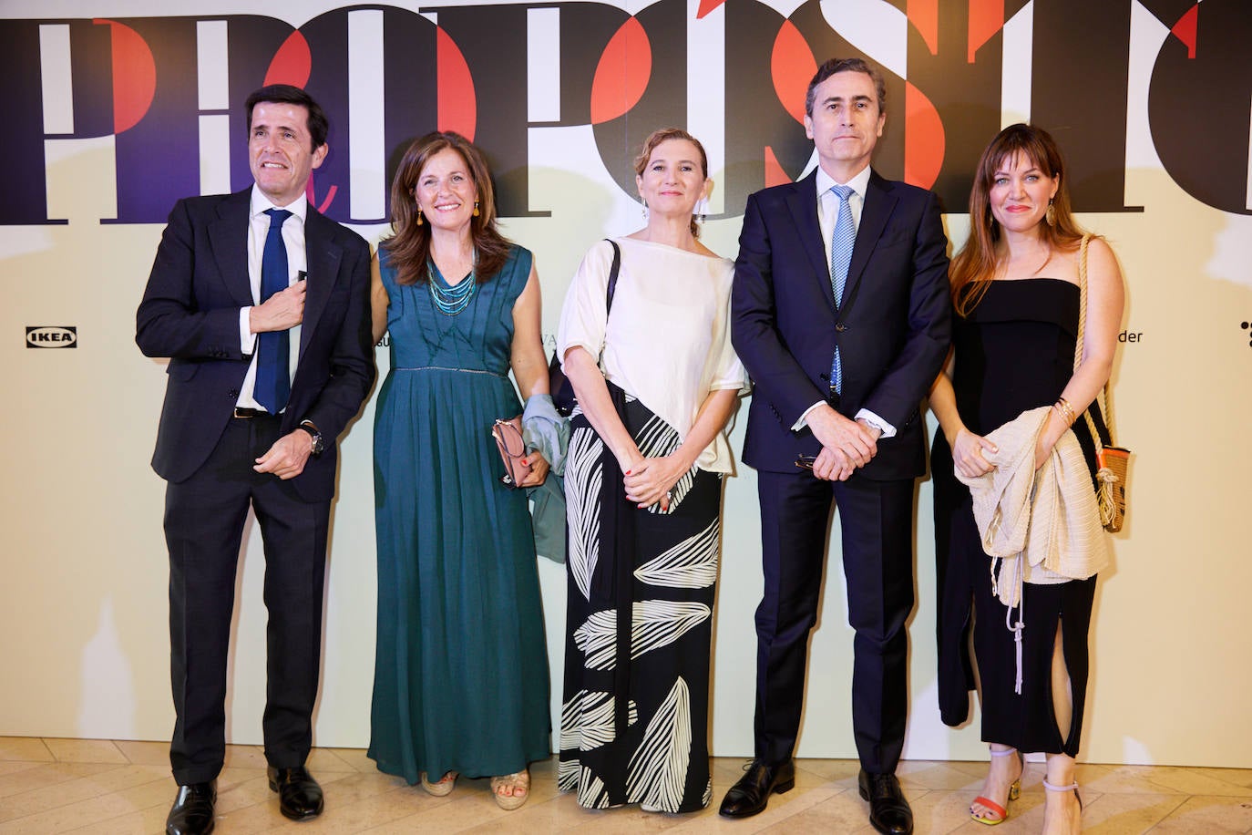 Javier López Zafra, director de Relaciones Institucionales; Rosa Ramos, directora de Comunicación; Lola Ortuño, directora de Relaciones Humanas; Juan Alonso de Lomas, CEO y director general de L'Oréal España y Portugal; Delia García, directora de RSC y Sostenibilidad.