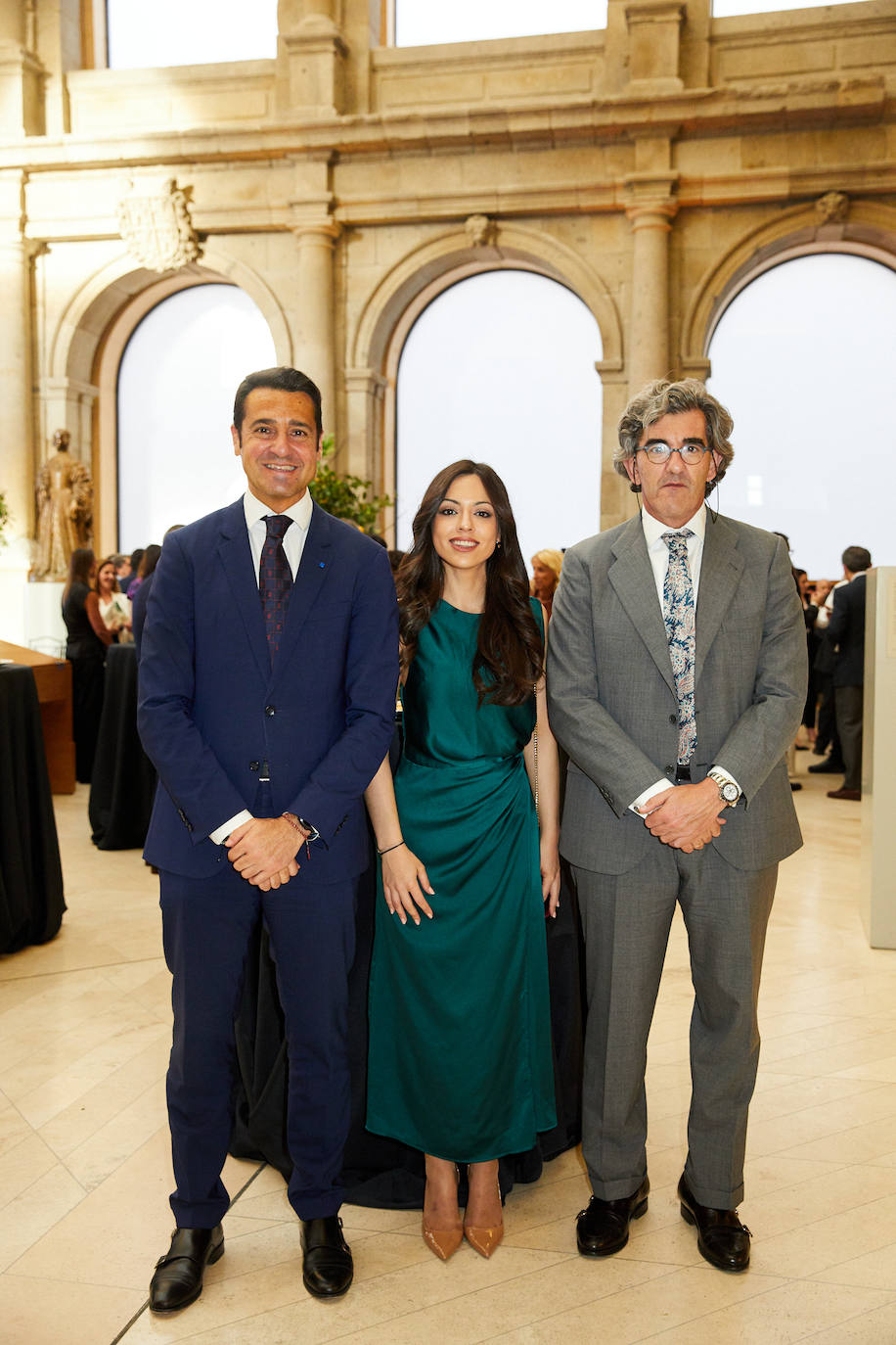 Roberto Sanz, director de Comunicación y Marketing; Rocío San José, responsable de RR.II; y Juan Abarca, presidente y director general.