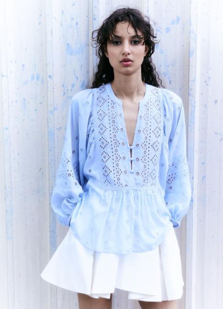 Imagen - Blusa azul de Sfera (29,95 euros)