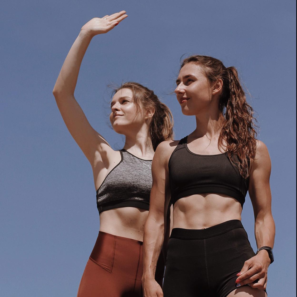 Mujeres con ropa deportiva