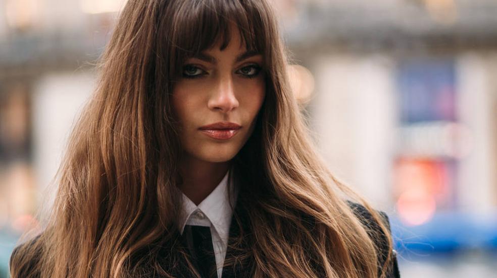 Modelo con flequillo