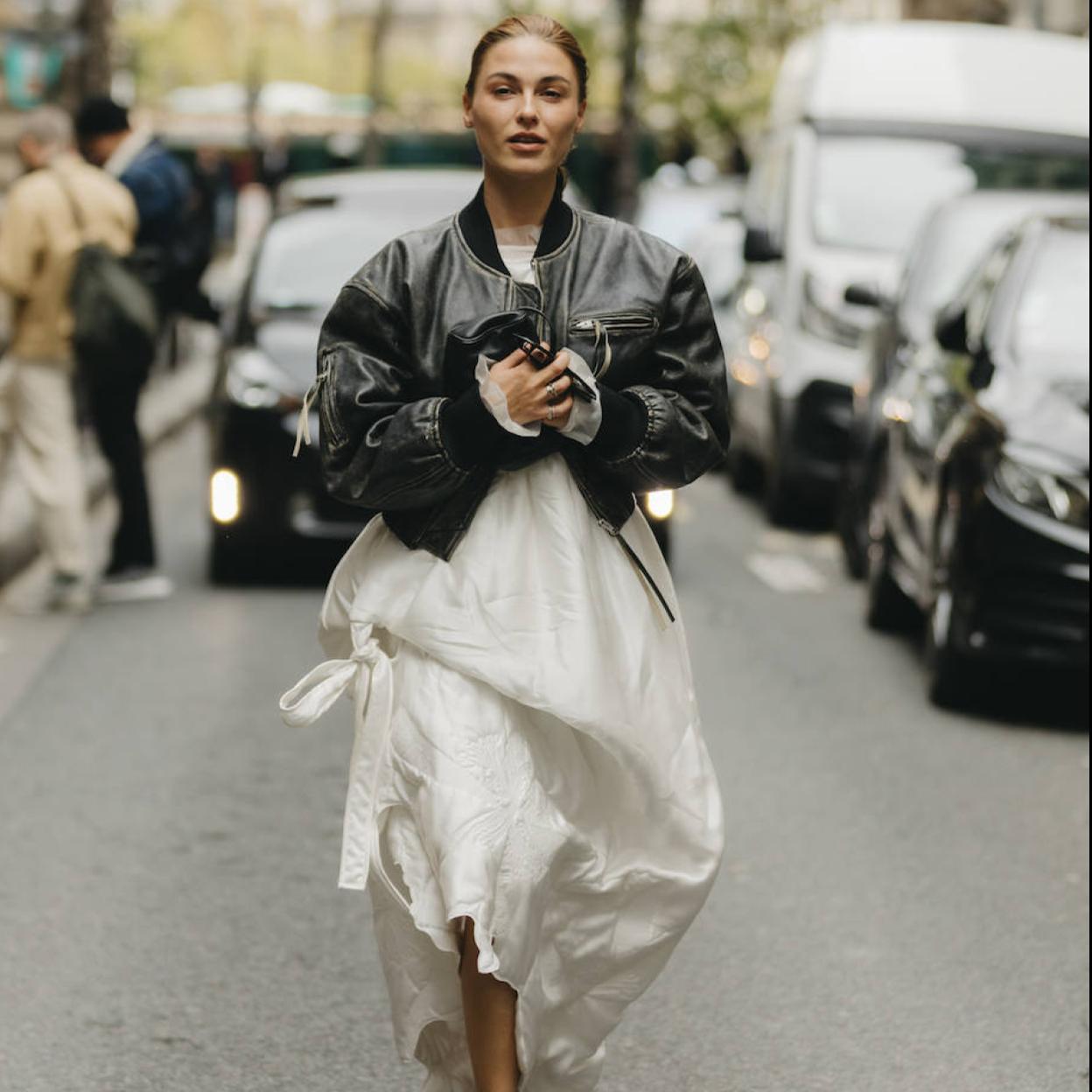 Influencer con vestido en la Fashion Week